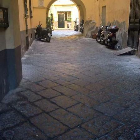 نابولي Apartment Fabrizio المظهر الخارجي الصورة