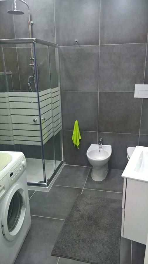 نابولي Apartment Fabrizio المظهر الخارجي الصورة